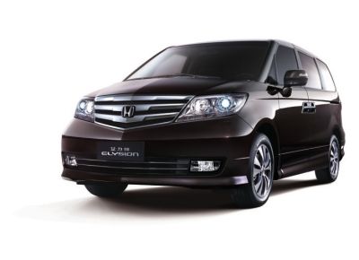 Минивэн Honda Elysion получил агрессивный обвес Минивэн Honda Elysion получил агрессивный обвес